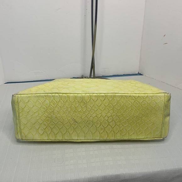 Claudia Firenze Light yellow  Croc Embossed Leather Shoulder Bag Made in Italy - Picture 5 of 8